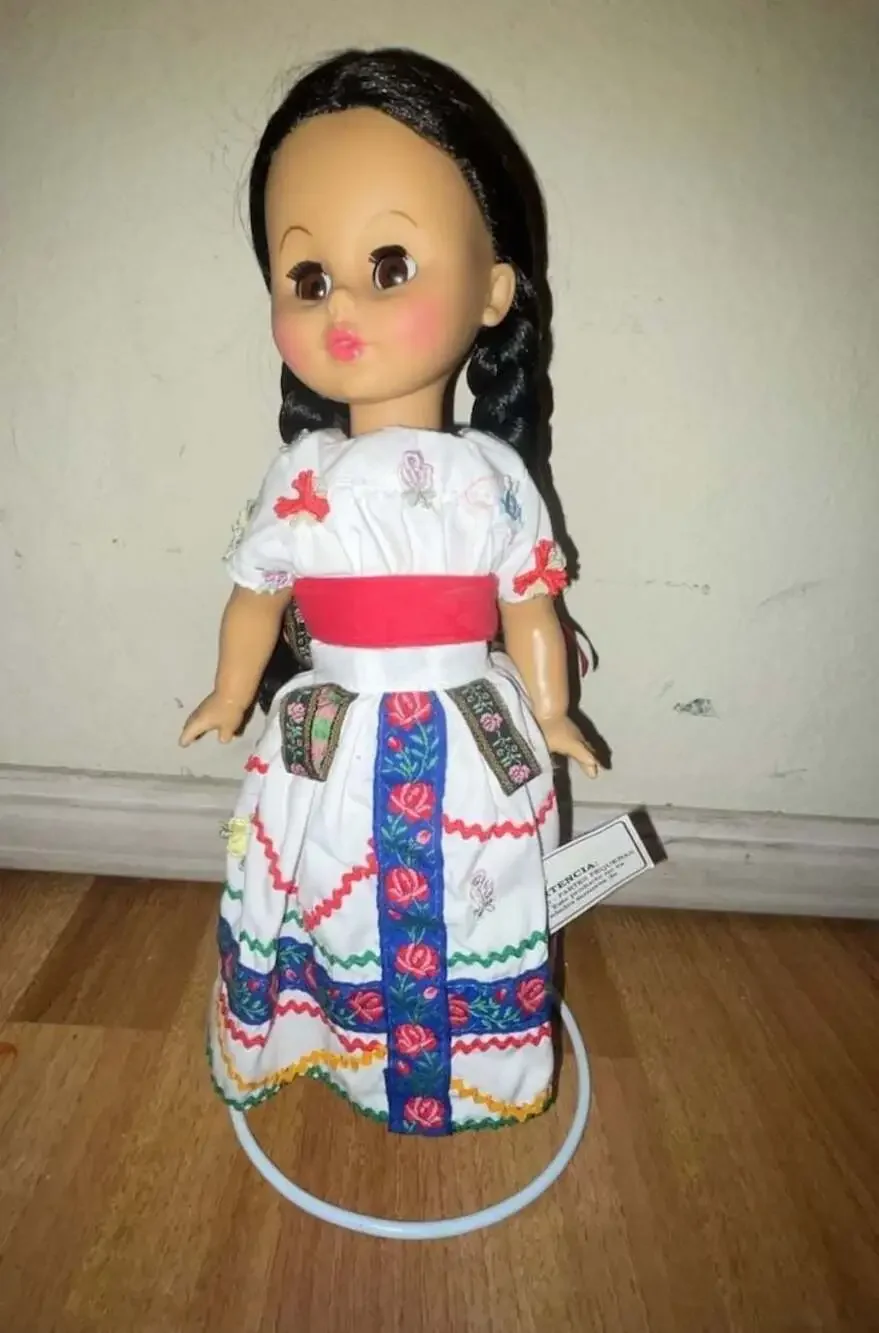 Vintage Handmade Nayarit Mexico Huichol Indian Dolls
